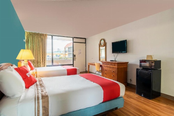 OYO Hotel Bossier City LA - Red River image 20