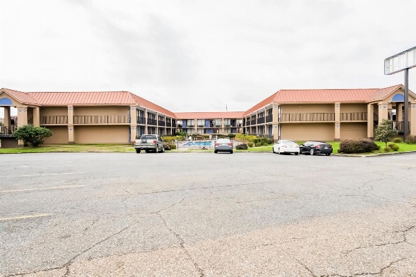 OYO Hotel Bossier City LA - Red River image 7